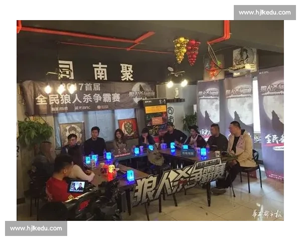 冰火两重天!罗克赛后秒变 “水人”,巨型风扇成救命神器 冰火两重天!罗克赛后秒变 “水人”,巨型风扇成救命神器