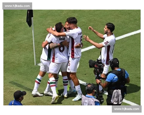 弟媳泪洒世俱杯！2-0 击退欧冠亚军，胜利献给米兰球迷