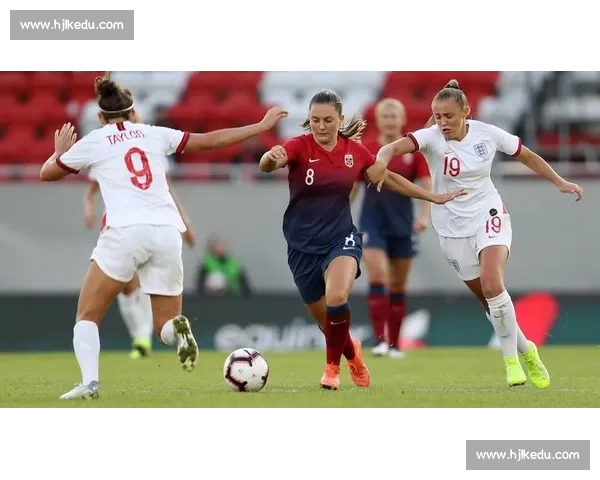 丹麦女足欧洲杯巡礼:哈德领衔的北欧利刃 丹麦女足欧洲杯巡礼:哈德领衔的北欧利刃