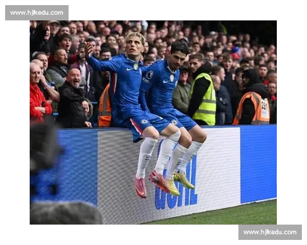 切尔西 2-0 赢球遭痛批：进攻便秘 + 两将梦游，豪门统治力何在？